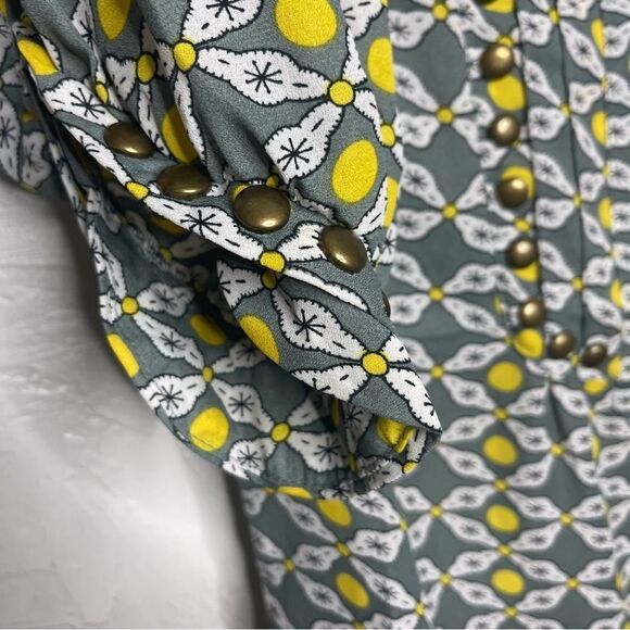 Angie Blouse Top Size Medium Stud Detail Yellow Green - Picture 5 of 8